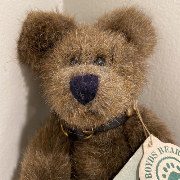 NWT attached Boyds Bears Humboldt #5840-05.Winner of the Golden Teddy Award - Picture 2 of 8